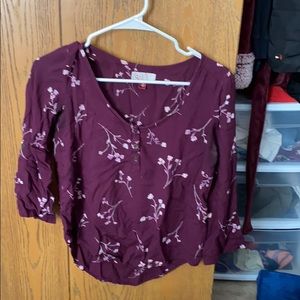 Quarter sleeve shirt